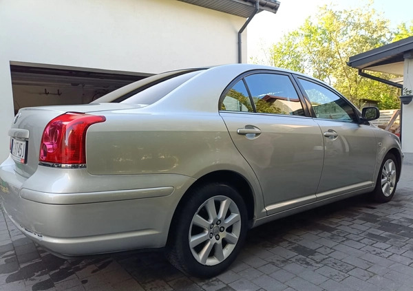 Toyota Avensis cena 10000 przebieg: 343864, rok produkcji 2004 z Pilawa małe 154